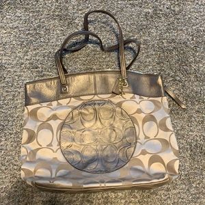 Brown coach shoulder bag, wonderful condition